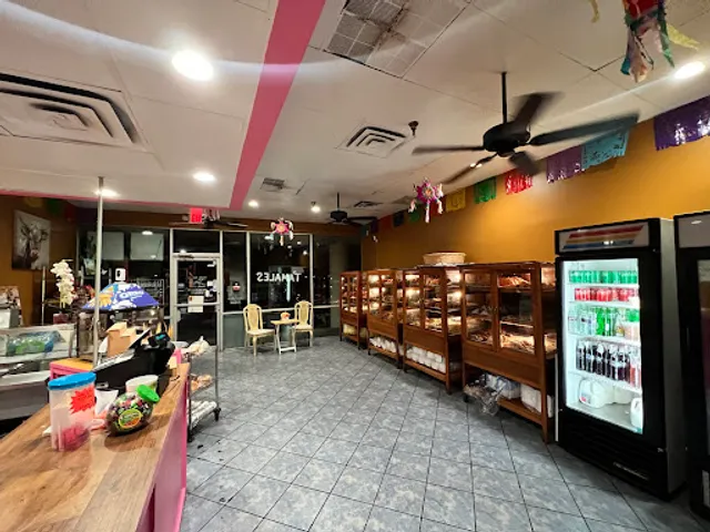 La Paloma Bakery y más