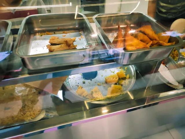 Jalaram Lassi Center And Khaman house