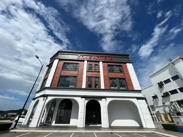 ZONE Hotels, Eco Grandeur