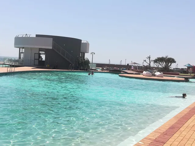 McArthur Pool & Leisure Centre