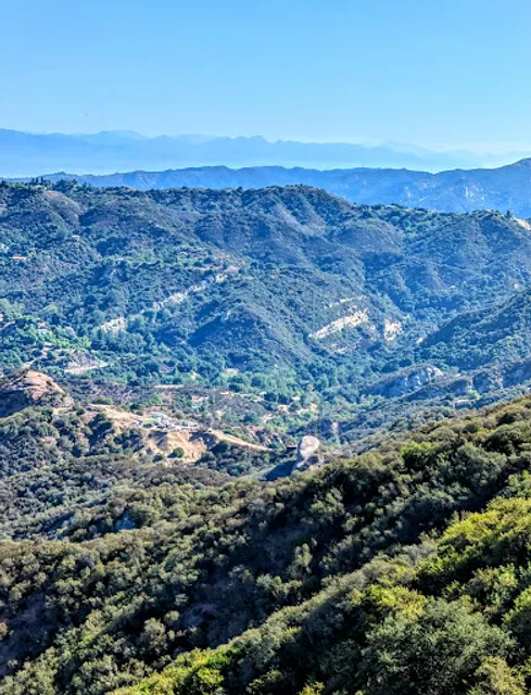 Topanga Lookout Trailhead (Via Calabasas Peak Mtwy.)