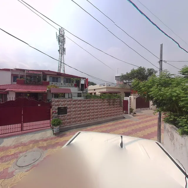 OYO Home 27040 Classic Stay Dehradun