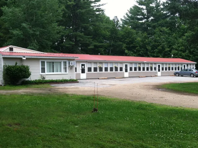 Pond Side Motel