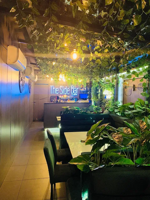 TheSideBarbyMiskay