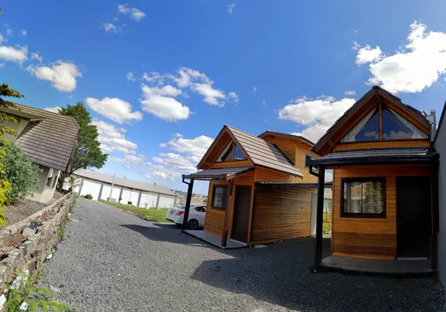 Winter Hut - Tiny House Village