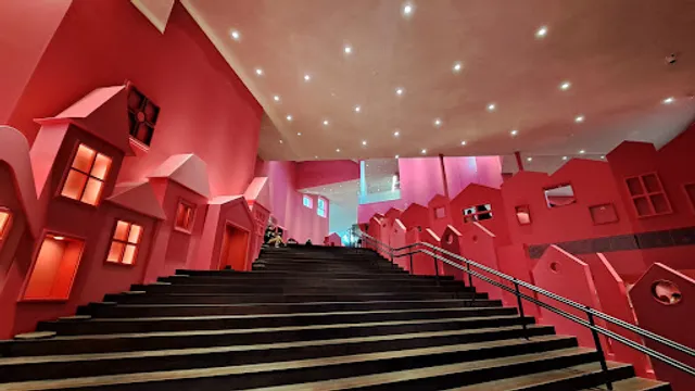 Kiki's Museum of Literature