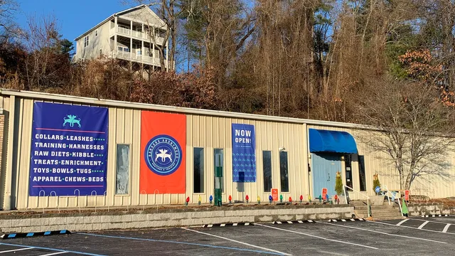 Barkers Anonymous Boutique and Training