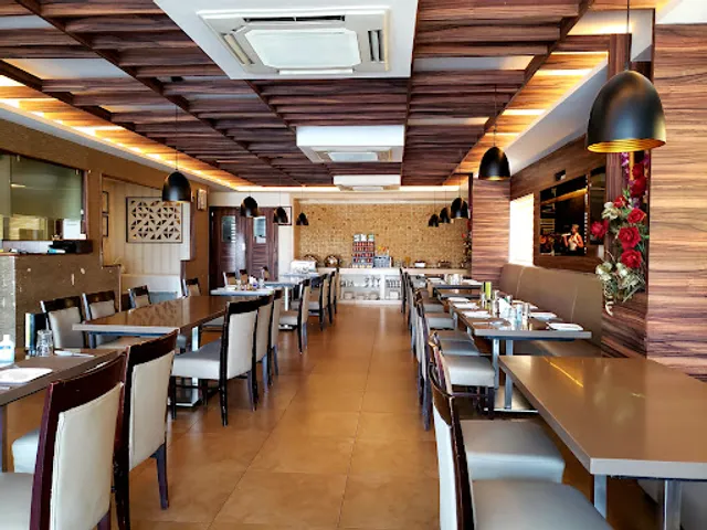 Little Italy Restaurant, Anna Nagar Chennai