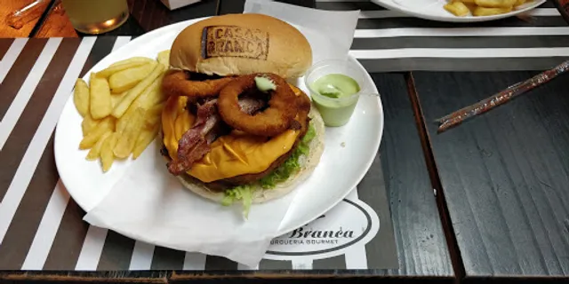 Casa Branca Hamburgueria