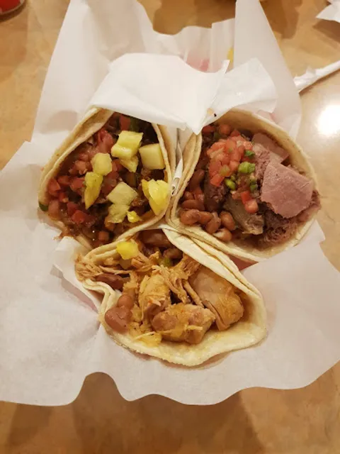 La Victoria Taquería