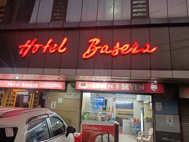 Hotel Basera