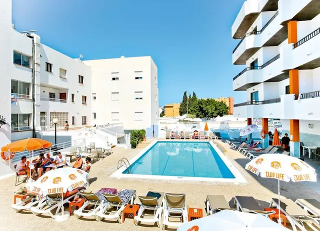 Laura S'Atalaya studios