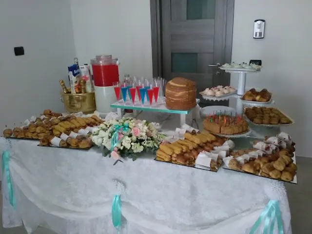 BAR - PANINOTECA - Torrefazione Artigianale "La Tana"