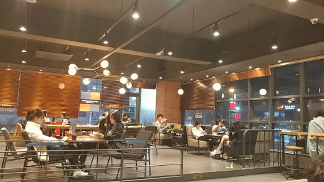 투썸플레이스 화성향남점