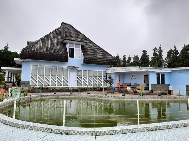 Villa Sigantang Sira