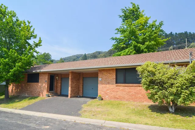 52 On Mort Apartments