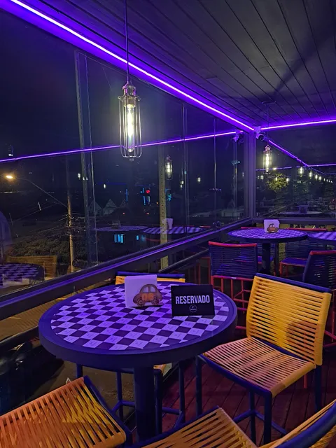 1° Distrito Pub & Bar