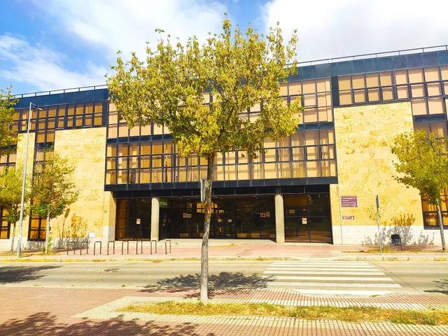 Facultad Filosofía. Ciencias Sociales. Economía y Empresa. Campus Miguel de Unamuno. Edificio FES, 37007 Salamanca