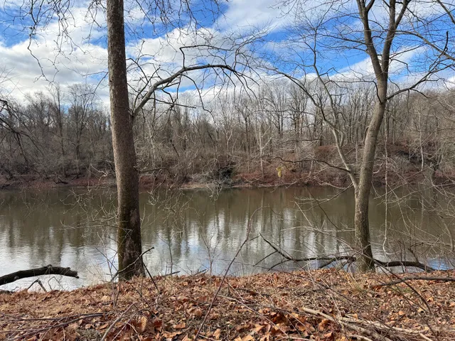 Valley Forge National Historic Park River Trail Trailhead