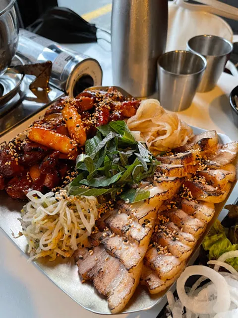 Jokbal Salon Seomyeon