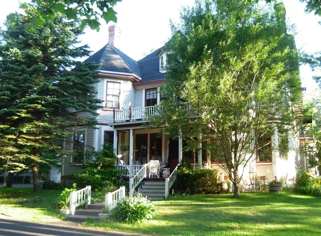 Elmwood Heritage Inn