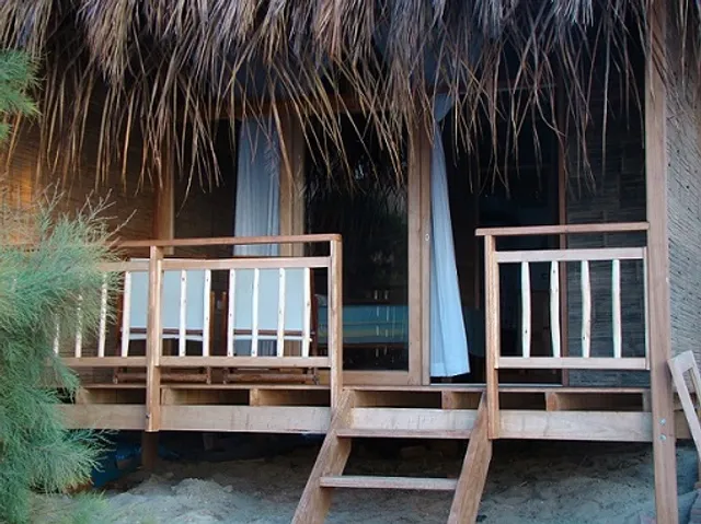 Marcilia Beach Bungalows & Hotel