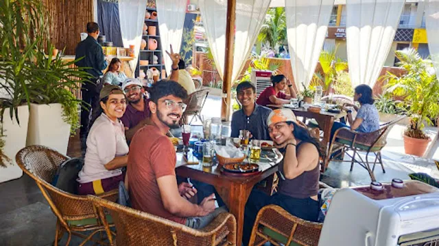 Rye - Cafe, Bistro, Juices