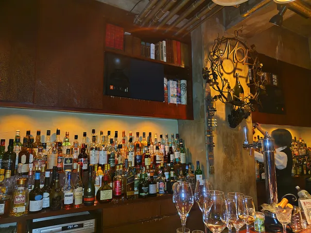 Bar Moet (バー モエ)