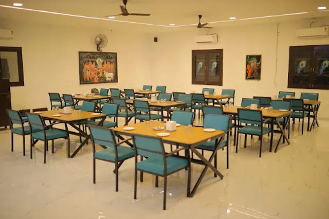 Vrundavan Pure Veg - Best Family Restaurant
