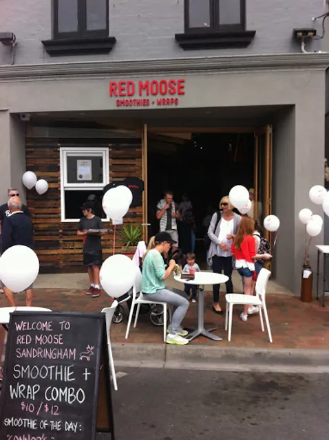 Red Moose Smoothies & Wraps