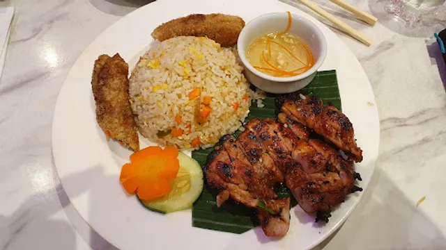 Pho Hoa - Trinoma Mall