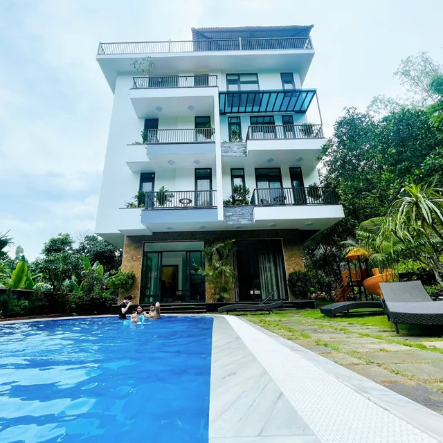 Rocky Mountain Homestay Cat Ba