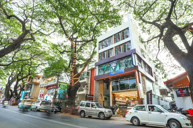 FabHotel Frazer Suites - Hotel in Frazer Town, Bangalore