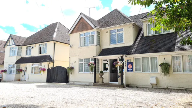 Elizabeth House Hotel