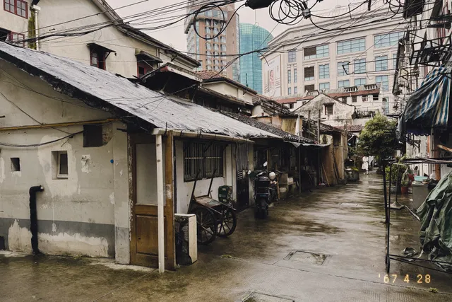 Nanjing Road Pedestrian Road Apartment