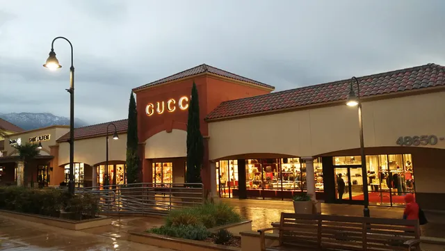 Gucci - Desert Hills Premium Outlets