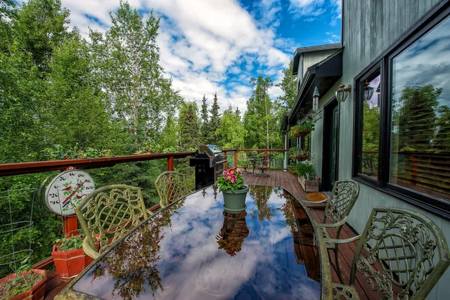 Alaska House of Jade Bed and Breakfast