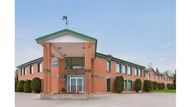 Travelodge by Wyndham Rigaud