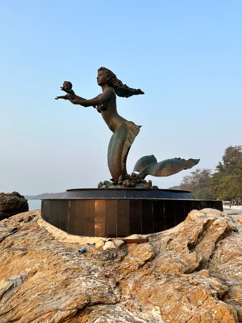 Mermaid (and the child) Monument