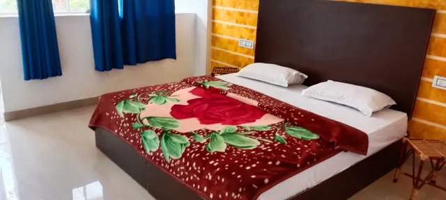 Royal hotal irumbupalam