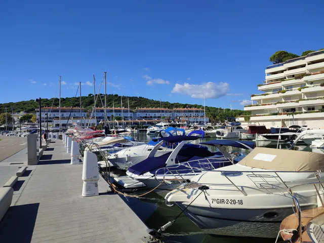 Barcelona Costa Brava beach camp