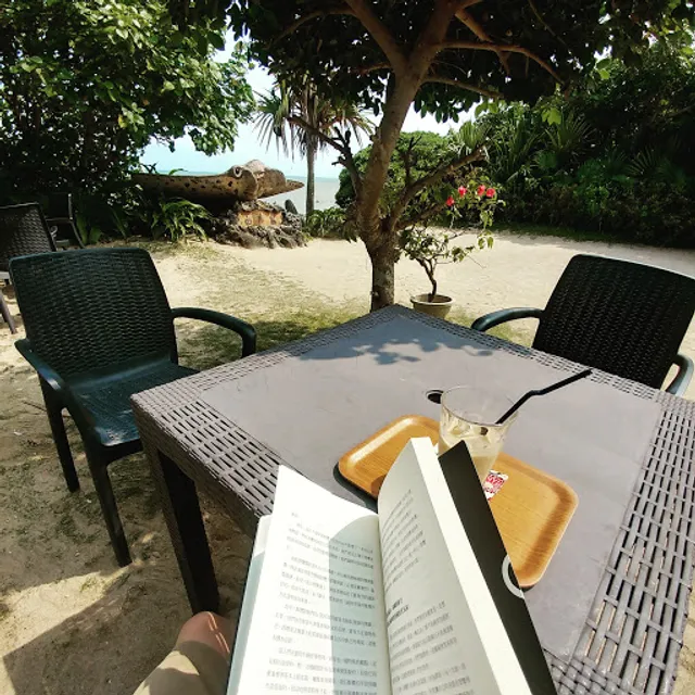 Manta Ray Beach Cafe