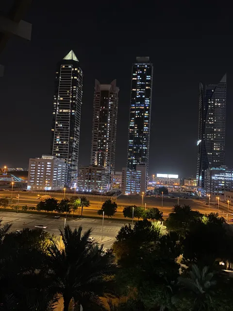 Executive Tower H - West Heights 5, Executive Towers