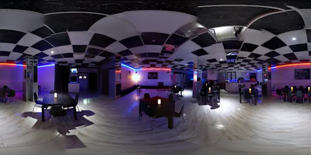 DUE PIOPPI Show Disco Restaurant