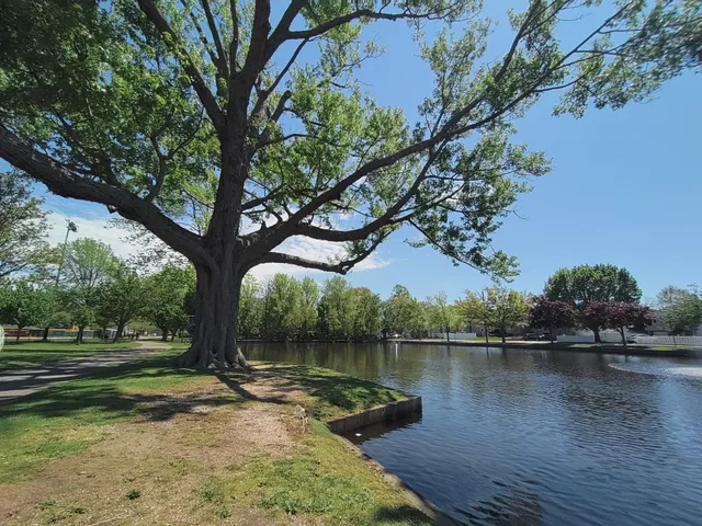 Lindenhurst Village Park