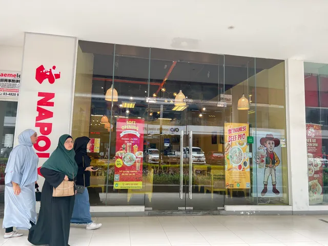 NAPOLY CAFE Vietnam Kitchen (Muslim Friendly)