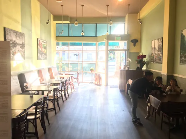 Grand Avenue Thai Cuisine