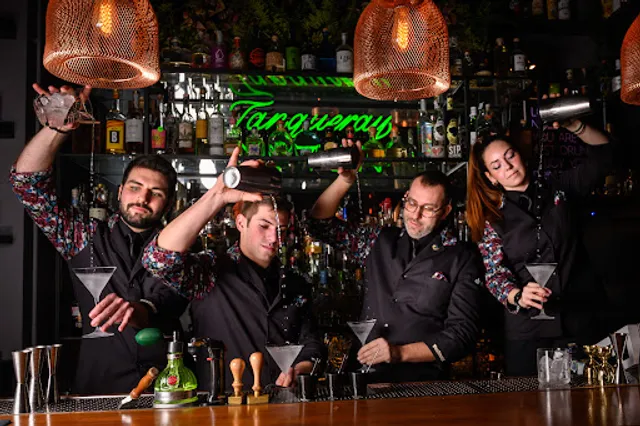 drinc. Cocktail & Conversation