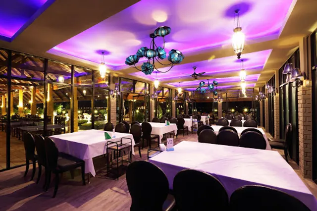 Nam Kieng Din Restaurant