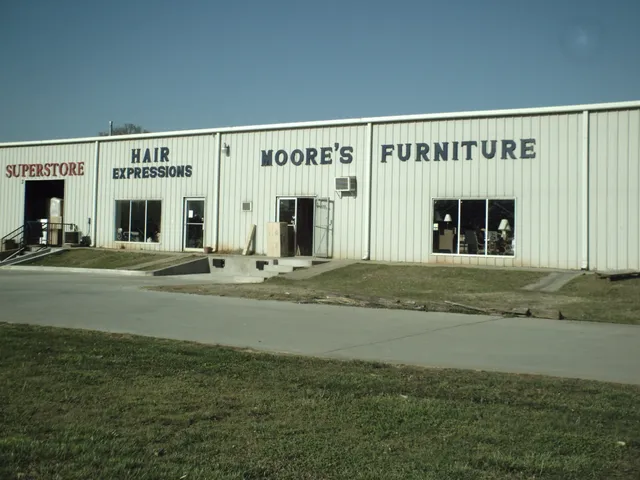 Moore's Discount Furniture